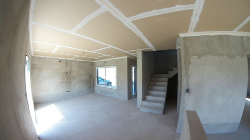 Imagen 3 de 8 de Casa En Venta En Canning