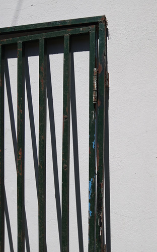 Paneles Reja Con Portón, Bisagras Trabas. Ocre (Usado)