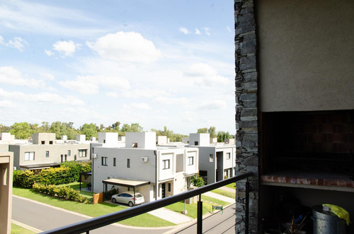 Venta De Departamento 2 Ambientes En Haras Maria Eugenia R