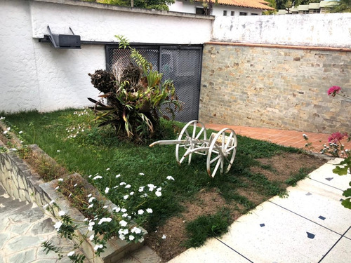 Imagen 13 de 14 de Hermosa Quinta En Venta, Urbanización San Luis.