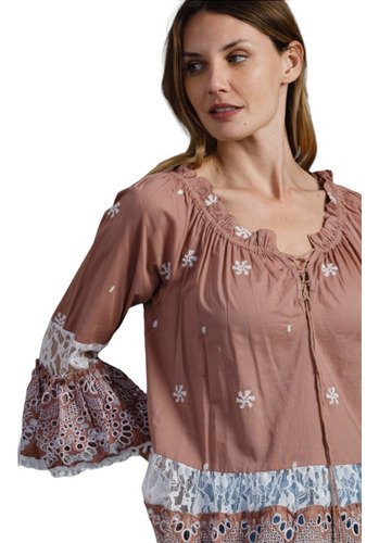 Imagen 2 de 6 de Blusa Importada Bordada Boho Con Broderie Y Encaje