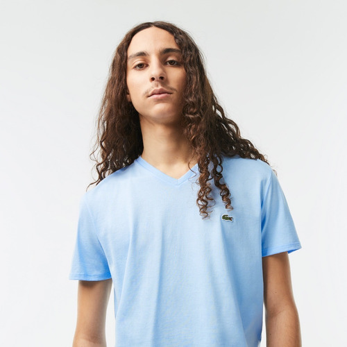 Remera Lacoste Th6710 Color Celeste Para Hombre