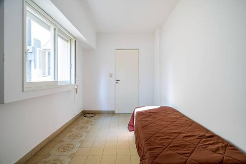 Departamento En Venta De 2 Ambientes En Parque Patricios