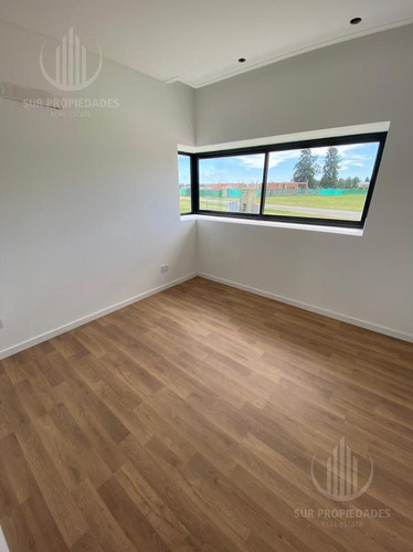Casa - 5amb- Estilo Minimalista - Una Planta- Pileta - Fincas Del Alba - Canning