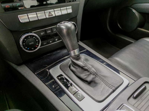 Imagem 13 de 15 de Mercedes-benz C-180 Cgi Classic Special 1.8 16v 156cv Aut 20