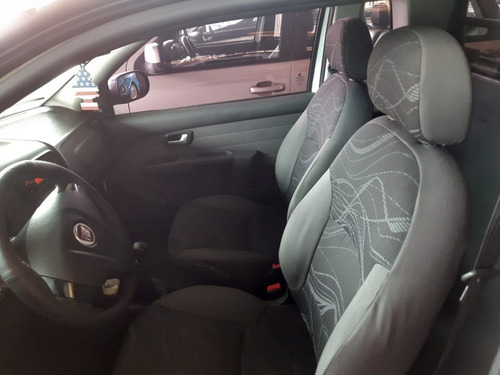 Imagem 7 de 9 de Fiat Strada 1.4 Fire
