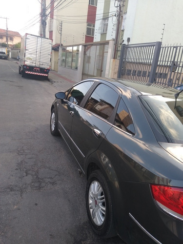Fiat Linea 2010 1.9 16v Hlx Flex Dualogic 4p
