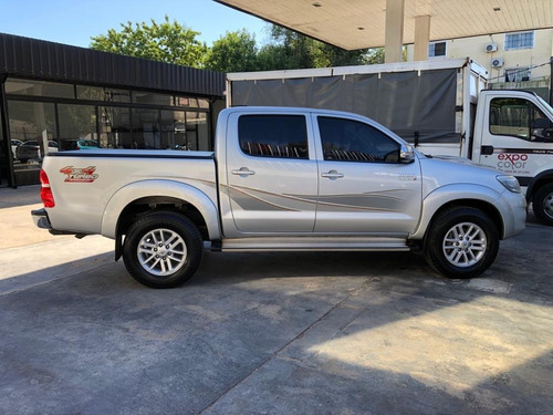 Toyota Hilux 3.0 Srv 4x4 Manual