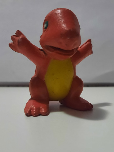 Muñeco Miniatura Charmander Pokemon 