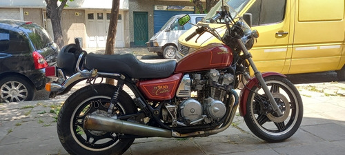 Imagen 2 de 6 de Honda Cb 900 Custom