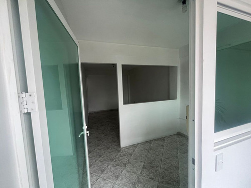 Rento Oficinas Desde 21 Mts. En Metepec, A Un Costado De Continental San Carlos.