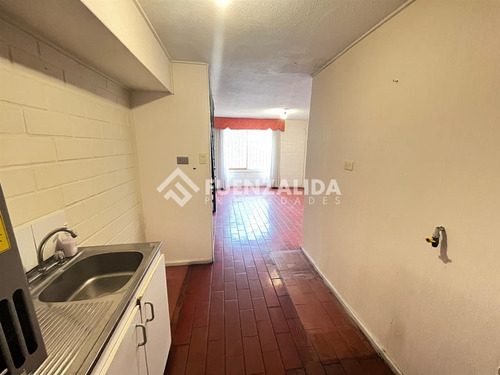 Casa Regularizada En Venta De 3 Dorm. En Quilicura