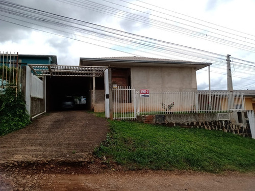 Imagem 1 de 2 de Terreno Com Duas Casas