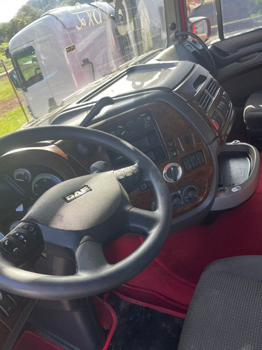 Imagem 10 de 13 de Daf Xf 460 6x2