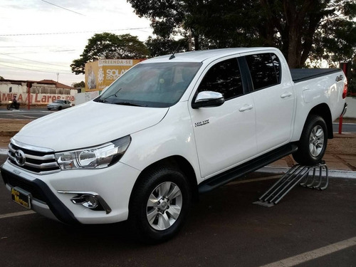 Imagem 4 de 15 de Toyota Hilux 2.8 Sr 4x4 Cd 16v Diesel 4p Automático
