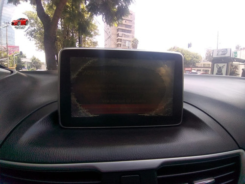 Imagen 11 de 15 de Mazda 3 Touring 2015