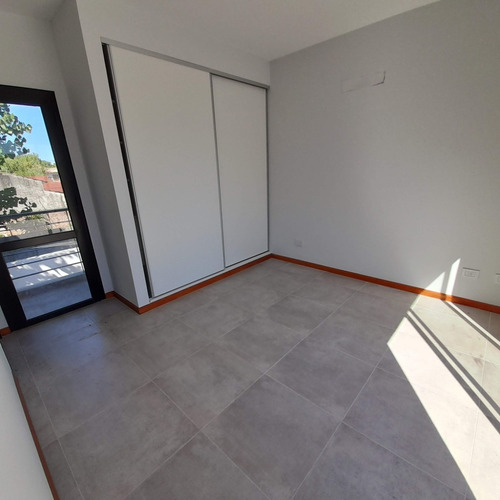 Imagen 12 de 14 de Venta Excelente Departamento De 3 Ambientes Patio Terraza Cochera A Estrenar Castelar
