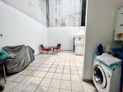 Imagen 10 de 19 de Venta. Ph. Departamento. 2 Ambientes Con Patio. Barracas.