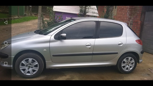 Peugeot 206 Hatch. Presence 1.4 8v (flex) 2008 - 05 Portas