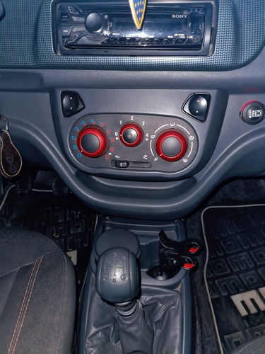 Fiat Uno 1.4 Sporting 2013