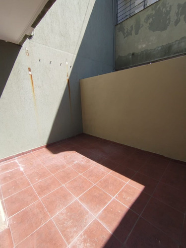 Alquiler Departamento De 2 Dormitorios Con Patio