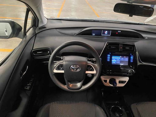 Imagen 13 de 14 de Toyota Prius 2017 5p Base Hibrido L4/1.8 Aut