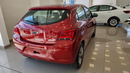 Imagen 9 de 22 de Chevrolet Onix Joy Black 5p 1.4 Ph