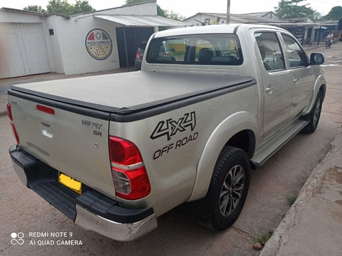 Toyota Hilux 2.7 A Gasolina Mecanica 4x4 Y Bajo