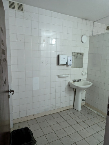 Dueño Vende O Alquila Galpón Balboa 220/230 Con Oficinas Y Local Comercial 1280 M2 Distrito Audiovisual Excelente Estado Sistema Contra Incendios Piso Reforzado Entrada Para Camiones Containers
