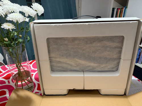 Apple Imac 21.5 + Caja Original Core I5 / 8gb / 1tb Imp Plateado (Usado)
