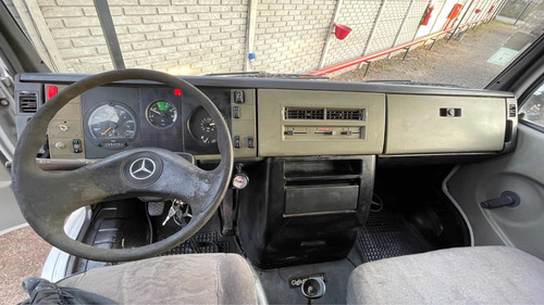 Imagen 10 de 15 de Mercedes-benz 710