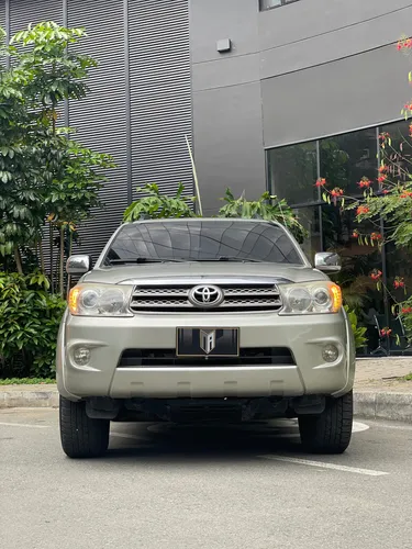 Toyota Fortuner 2.7l 4x2