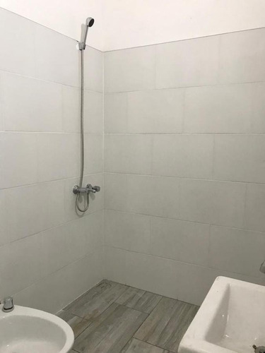 Imagen 3 de 5 de Tipo Casa De 2 Ambientes Planta Baja Al Frente