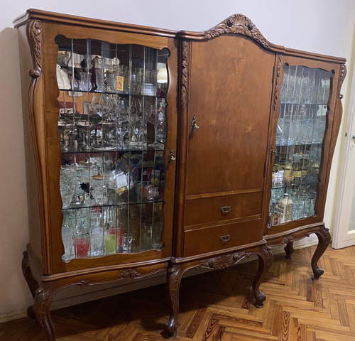 Juego De Comedor. Mesa Extensible Cristalero Y Aparador (Usado)