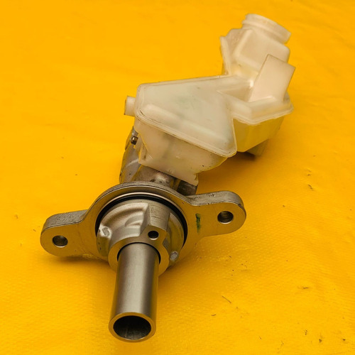 Bomba De Frenos Mazda 2 2017 No 01606064098 Original (Usado)