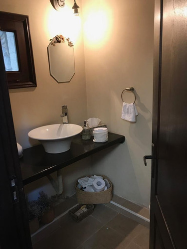 Vendo Casa De 3 Dormitorios En Altos De La Tahona