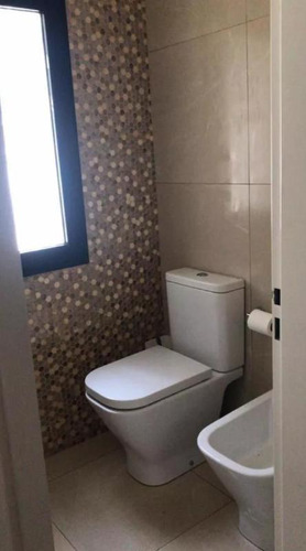Casa En Venta - 4 Dormitorios 4 Baños - 800 Mts2 - Ezeiza, Buenos Aires