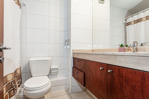 Amplio Departamento En Venta De 3 Dorm. En Las Condes