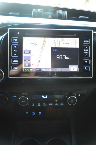 Imagen 12 de 16 de Toyota Hilux Srx At 4x4