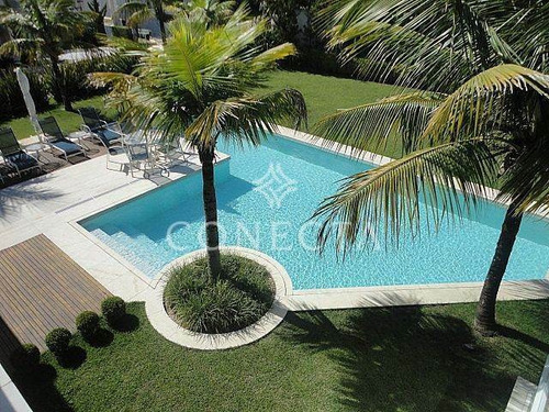 Imagem 24 de 27 de Tamboré 03 | Casa Alto Padrão | Venda | Fino Acabamento | Imenso Quintal Gramado - Cnc1282