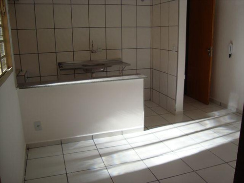 Imagem 4 de 8 de Apartamento - Ap048