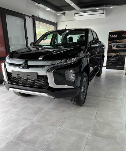 Imagen 13 de 16 de Mitsubishi L200 2023 2.4 Di-d High Power 181cv Cuero
