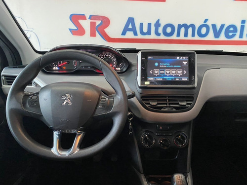 Imagem 7 de 10 de Peugeot 208