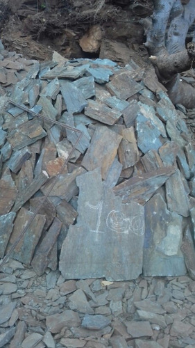 Imagen 1 de 7 de Piedra Laja Verde Sarrosa O Militar