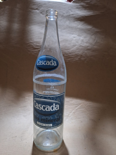 Botella De Agua Mineral Con Gas Cascada Lt 1 