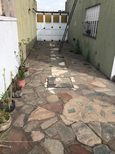 Imagen 3 de 9 de Casa En Venta En Moron Sur