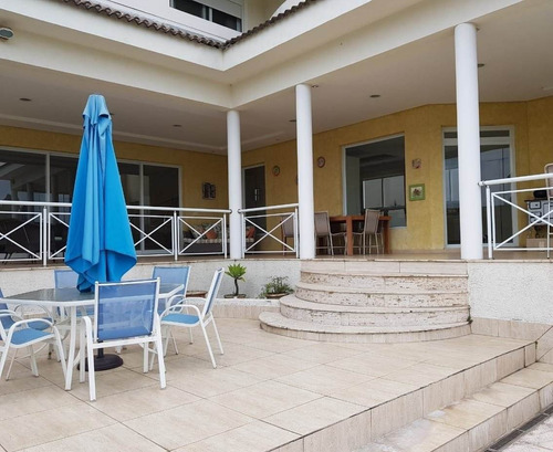 Tamboré 11 | Casa A Venda | 4 Suítes | Hidromassagem | Piscina | Área Gourmet Completa - Cnc1256