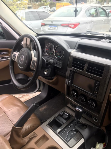 Imagem 5 de 8 de Jeep Cherokee 2012 3.7 Limited Aut. 5p
