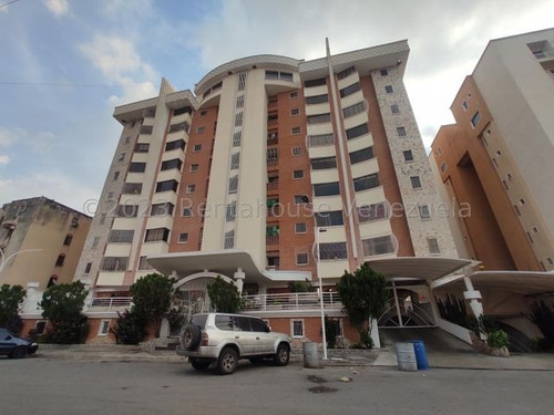 Apartamento En Venta Urb Los Chaguaramos, Maracay 23-19558 Hc