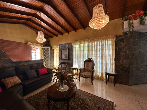 Casa En Venta En El Marques Parte Media (ia)